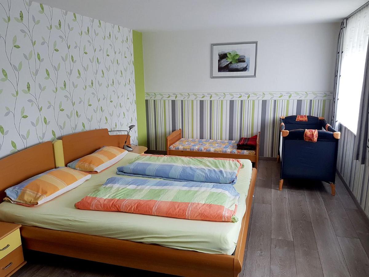 Monteurwohnungen Goeb - Nicht Fuer Urlaubsgaeste Geisa Luaran gambar