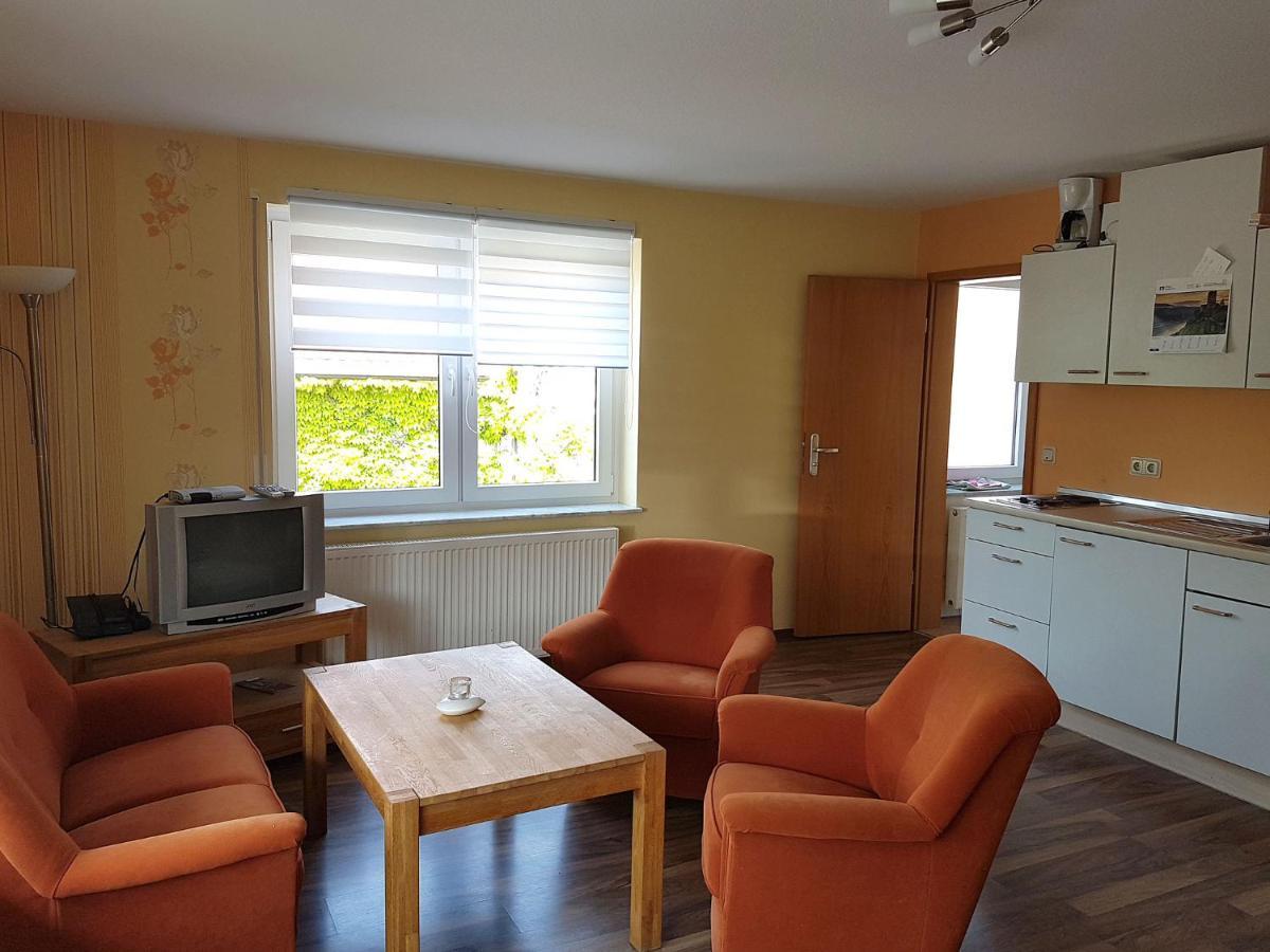 Monteurwohnungen Goeb - Nicht Fuer Urlaubsgaeste Geisa Luaran gambar