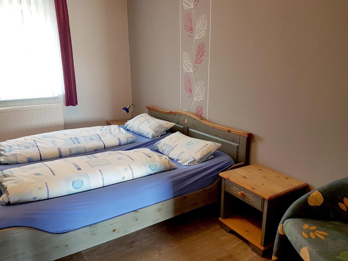 Monteurwohnungen Goeb - Nicht Fuer Urlaubsgaeste Geisa Luaran gambar